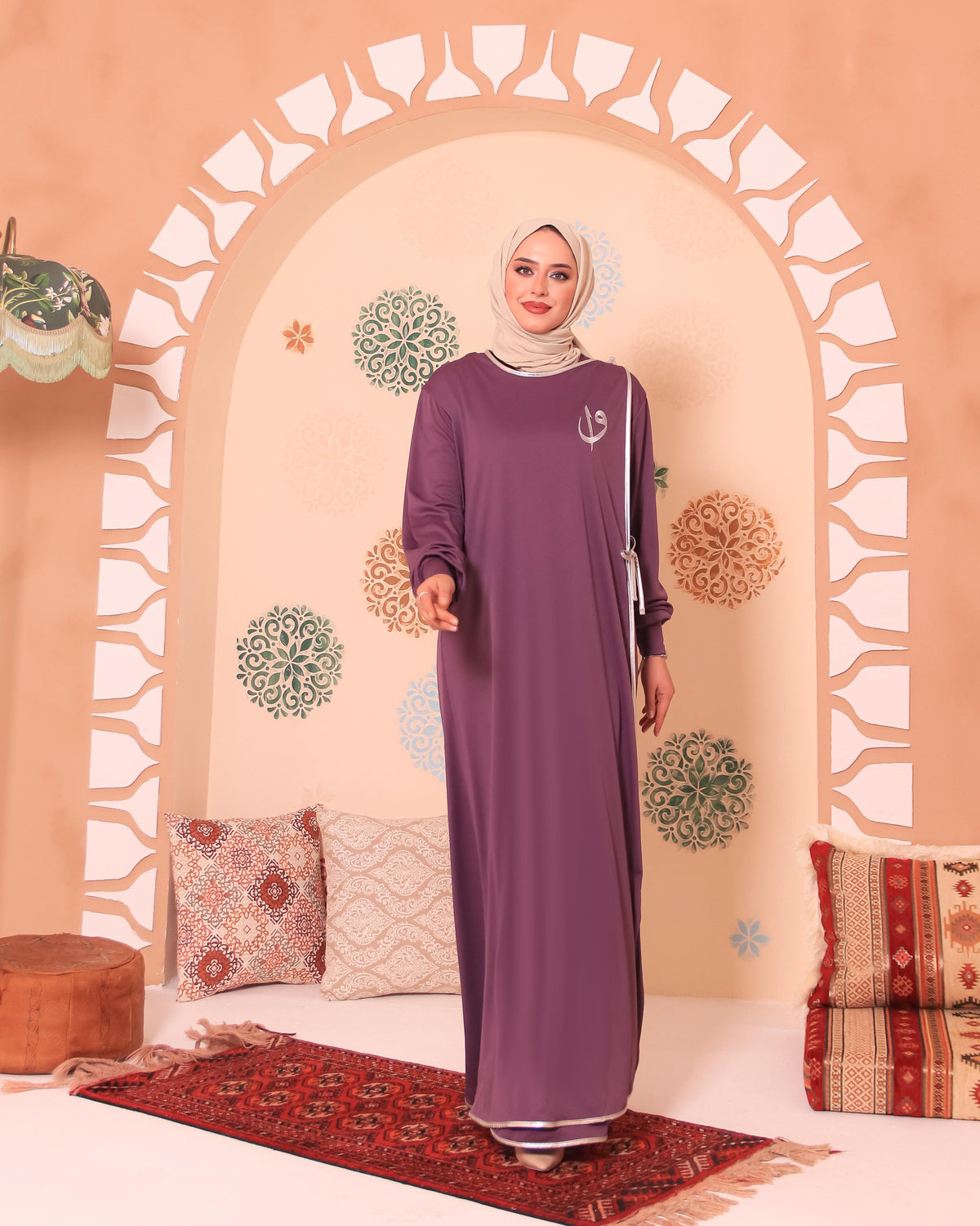 Elif Vav Nakışlı Biyeli Oversize Denye Namaz Feracesi - Mürdüm