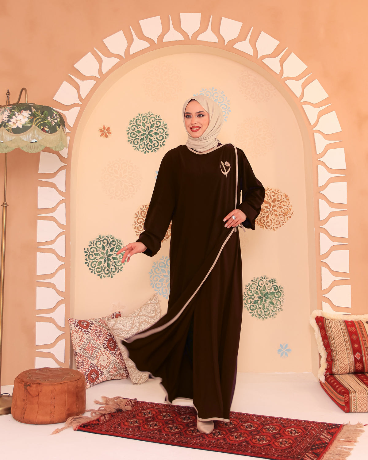 Elif Vav Nakışlı Çıtçıtlı Mısır İpeği Ferace – Acı Kahve