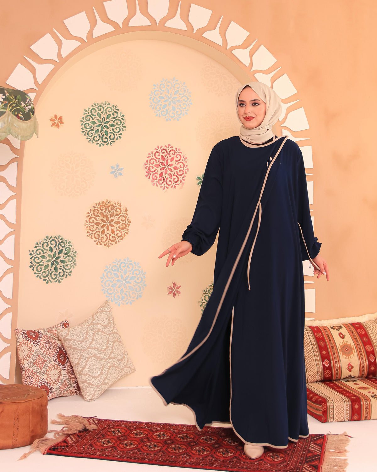 Elif Vav Nakışlı Çıtçıtlı Mısır İpeği Ferace – Lacivert