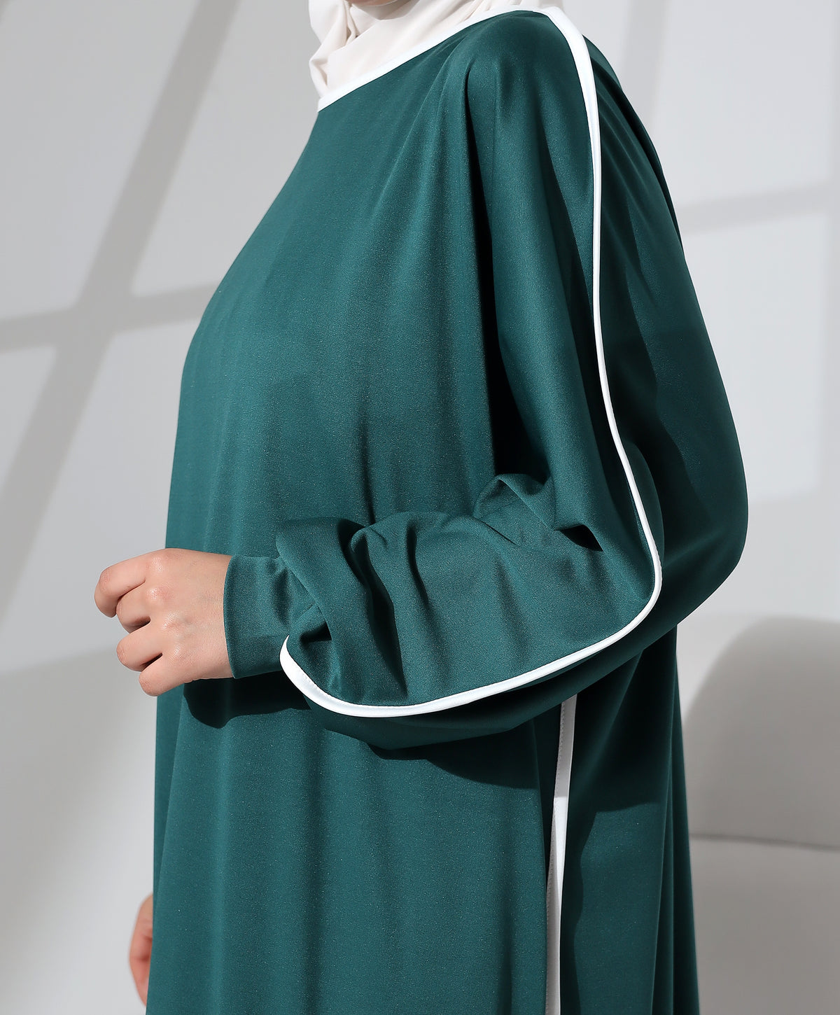 Manşetli Yandan Biyeli Salaş Polyester Namaz Elbisesi - Yeşil