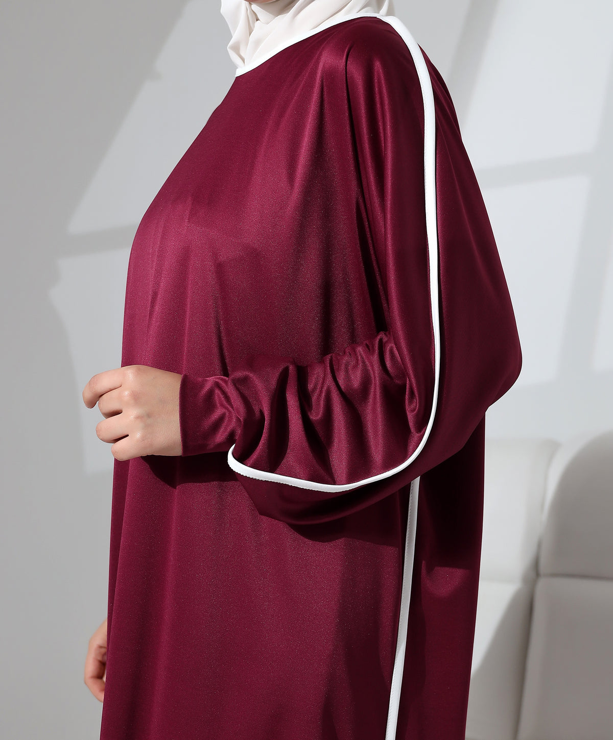 Manşetli Yandan Biyeli Salaş Polyester Namaz Elbisesi - Bordo