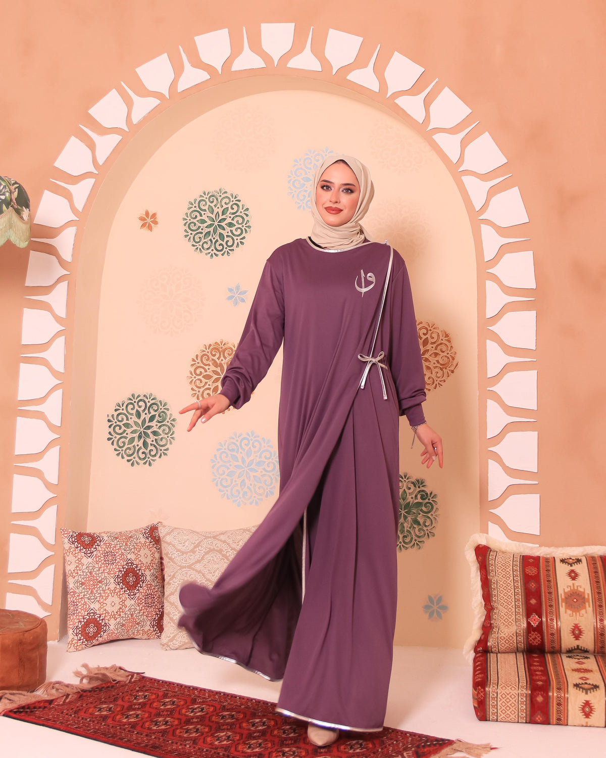 Elif Vav Nakışlı Biyeli Oversize Denye Namaz Feracesi - Mürdüm