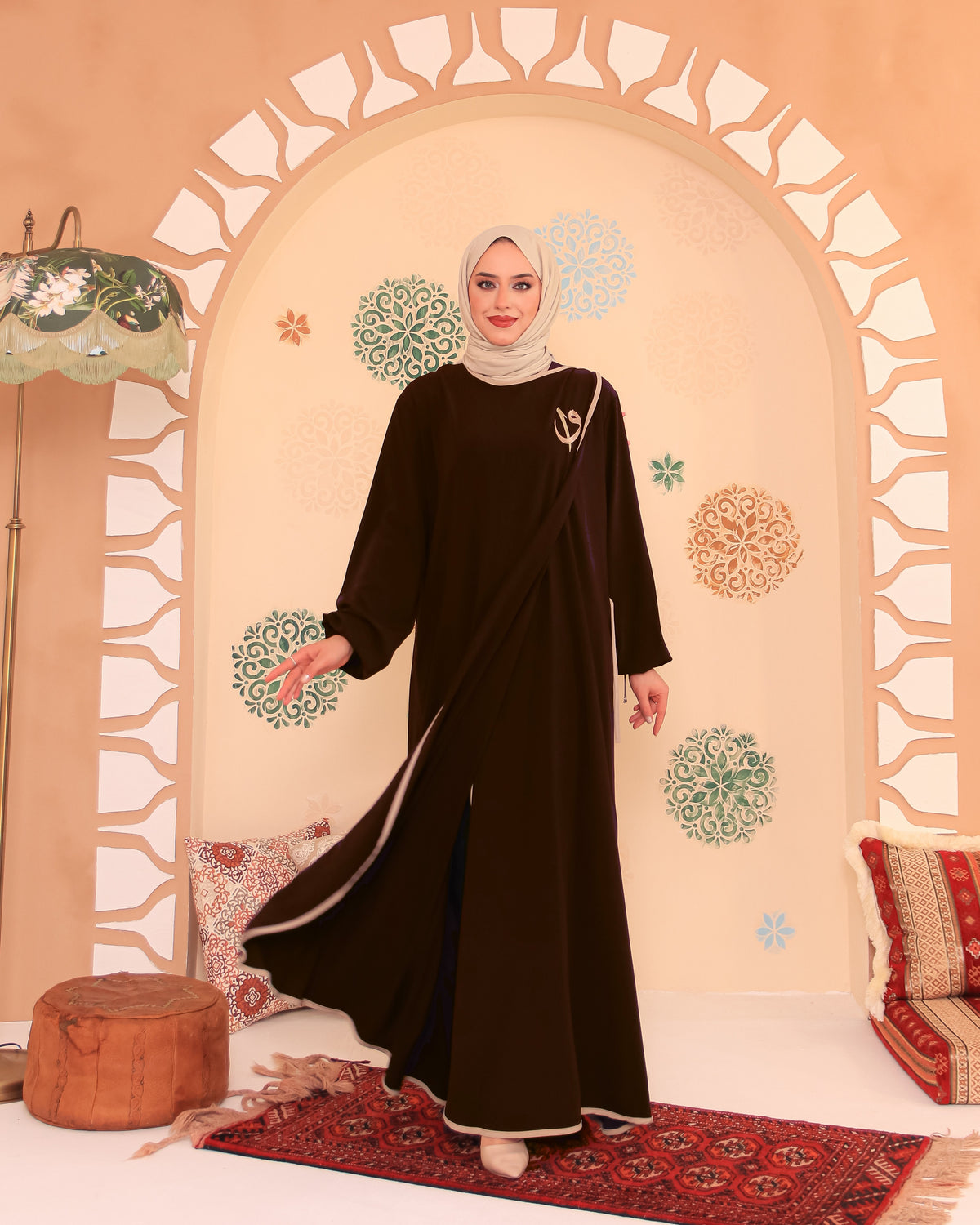Elif Vav Nakışlı Çıtçıtlı Mısır İpeği Ferace – Acı Kahve