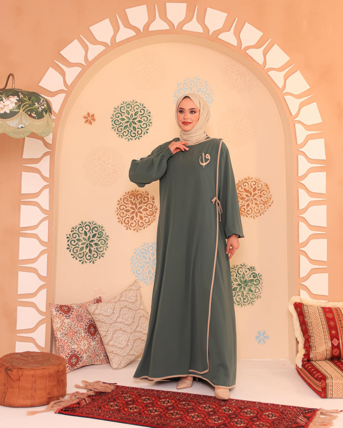 Elif Vav Nakışlı Çıtçıtlı Mısır İpeği Ferace – Mint Yeşili