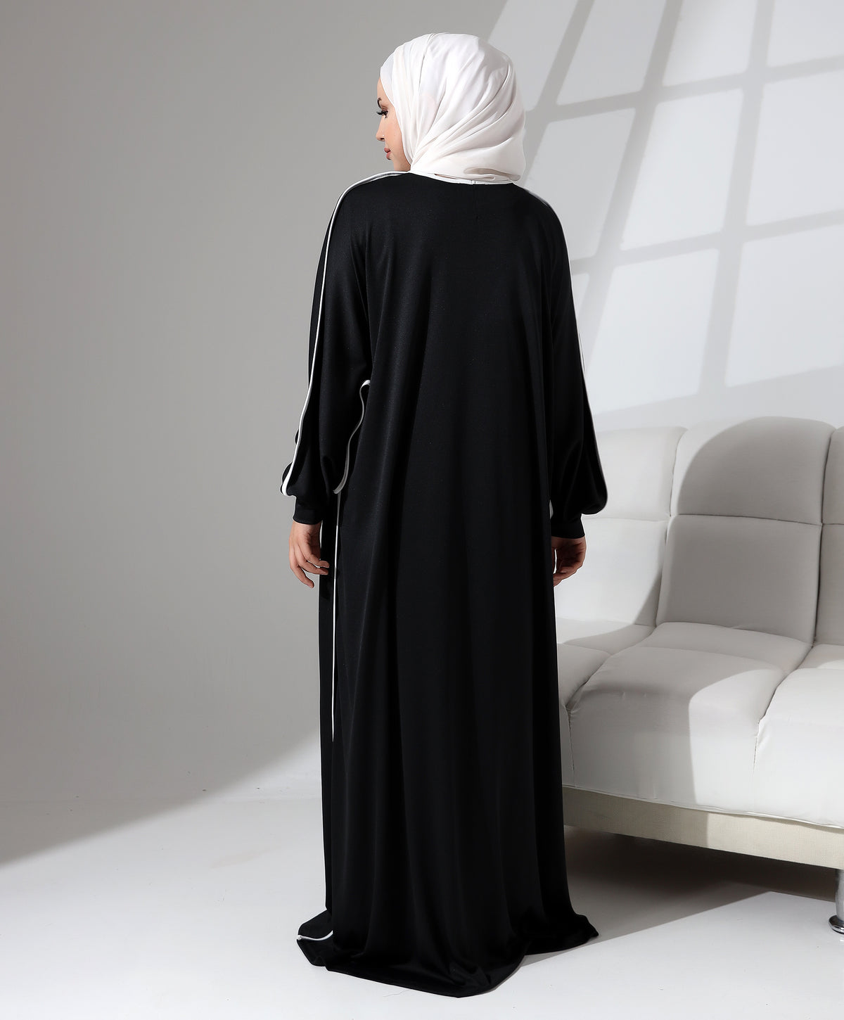 Manşetli Yandan Biyeli Salaş Polyester Namaz Elbisesi - Siyah
